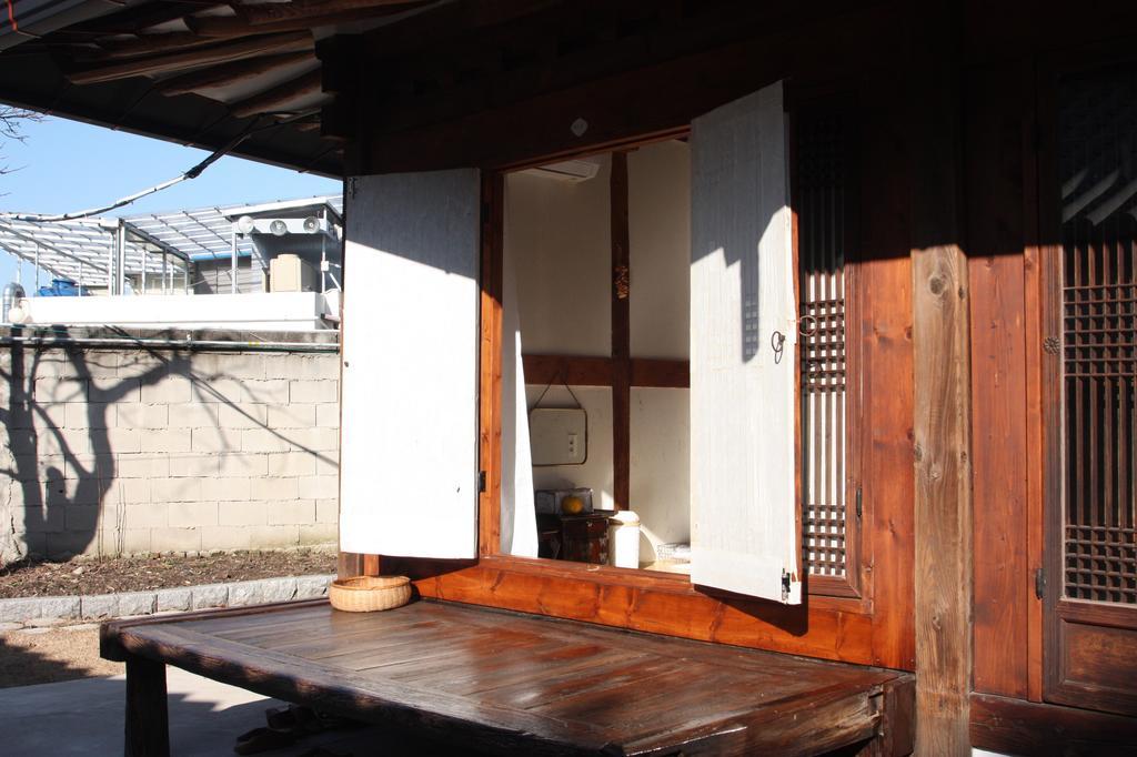 Ginkgo Tree Guesthouse Jeonju Værelse billede